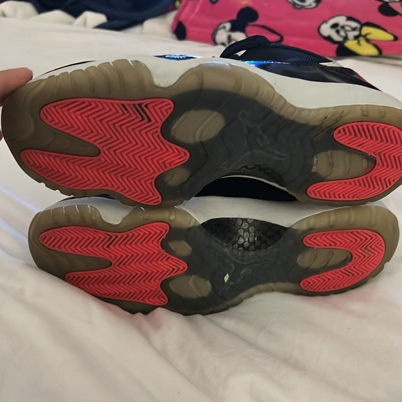 mens used jordans black and white and red in men’s 11- no box - Picture 7 of 9